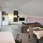 Zatonka Apartamento *